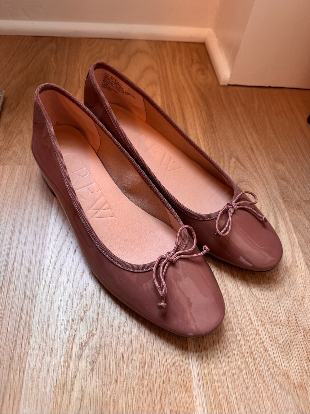 JCREW Teagan Ballet Pumps in Patent Leather - Picture 2 of 9